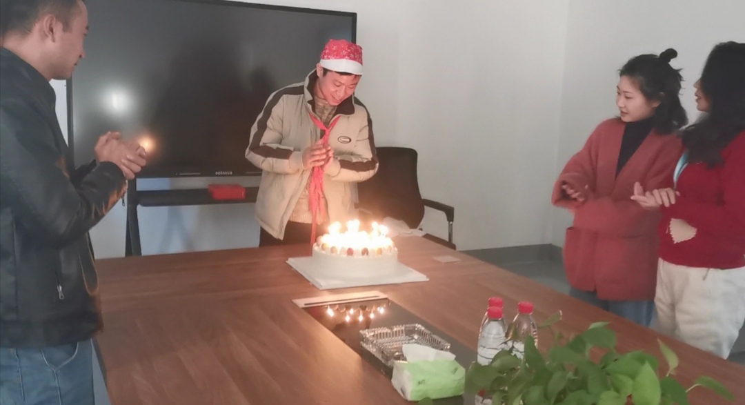 昆山豆奶视频在线观看生日会与感恩节相遇