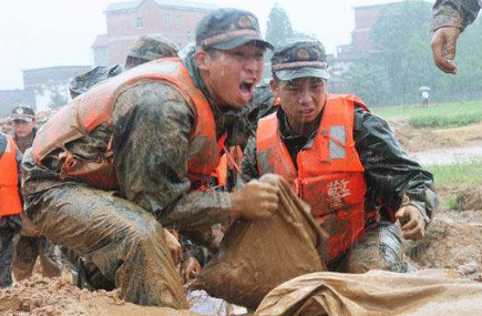 武警官兵执行防汛工作-豆奶视频在线观看豆奶视频APP官网设备